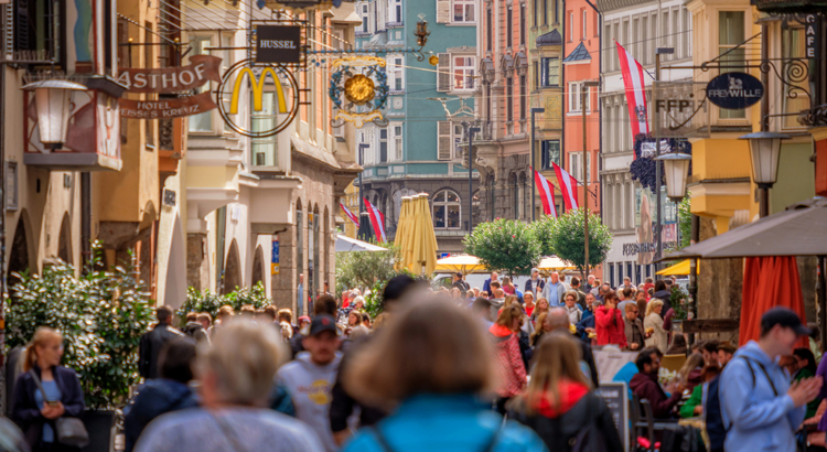 Österreich Innsbruck Innenstadt iStock Chris Rinckes.jpg